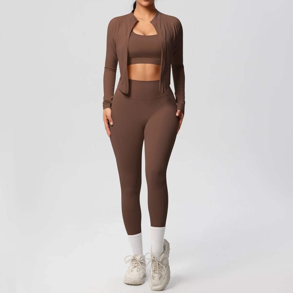 Cropped zip-up jacket – long sleeve activewear detail