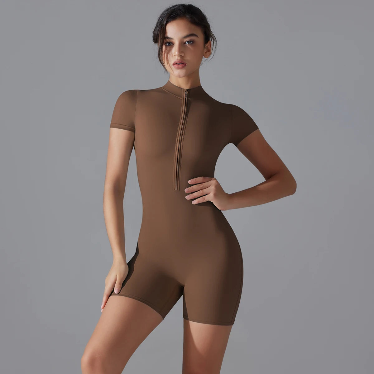 Contour gym bodysuit – mock-neck front zipper detail