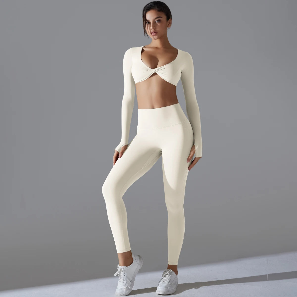 Seamless gym set – soft breathable nylon-elastane fabric